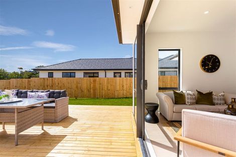 Photo of property in 10 Cutfield Lane, Kumeu, 0810