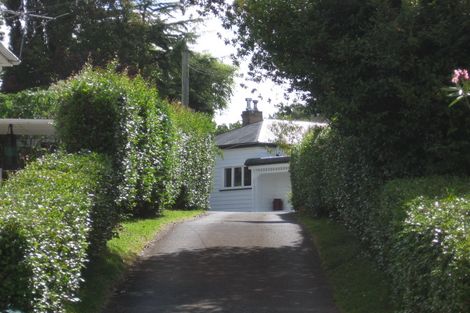 Photo of property in 60 Fairclough Road, Beach Haven, Auckland, 0626