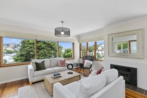 Photo of property in 45a Box Hill, Khandallah, Wellington, 6035