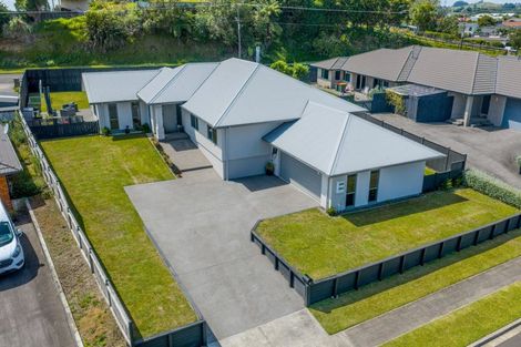 Photo of property in 3 Margaret Alice Close, Whalers Gate, New Plymouth, 4310