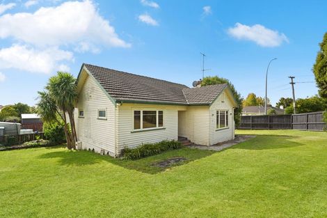 Photo of property in 32 Forest Lake Road, Forest Lake, Hamilton, 3200