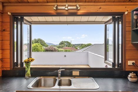 Photo of property in 132 Main Road, Waikanae, 5036