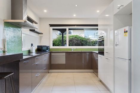 Photo of property in 30 Highfield Place, Avonhead, Christchurch, 8042