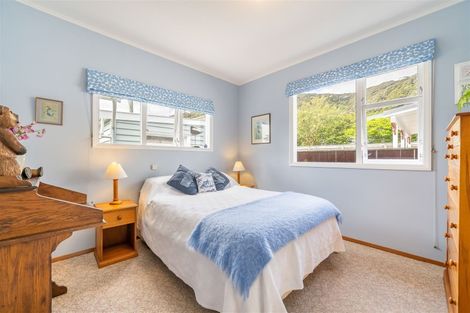 Photo of property in 13 Hinau Street, Eastbourne, Lower Hutt, 5013