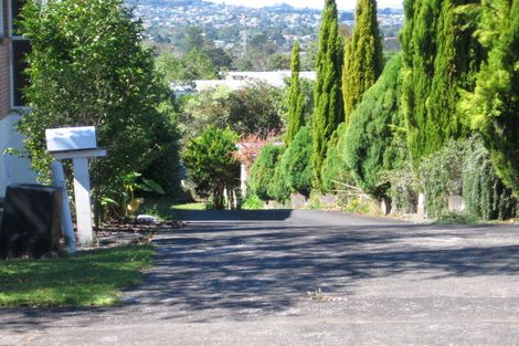 Photo of property in 8 Dawn Place, Te Atatu South, Auckland, 0610