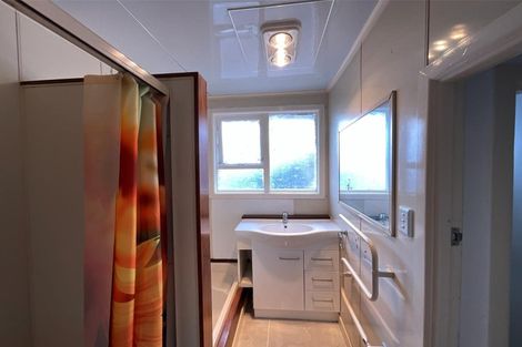 Photo of property in 1/204 Edmonton Road, Te Atatu South, Auckland, 0610