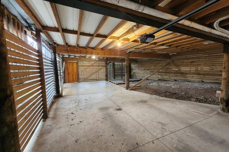 Photo of property in 53 Woodglen Road, Glen Eden, Auckland, 0602