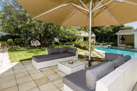 Photo of property in 40 Shakespeare Road, Milford, Auckland, 0620