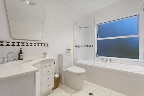 Photo of property in 15 Athlone Road, Glendowie, Auckland, 1071