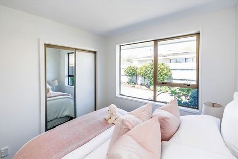 Photo of property in 1/450a Harewood Road, Harewood, Christchurch, 8051