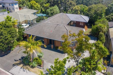 Photo of property in 52 Bluebird Crescent, Unsworth Heights, Auckland, 0632