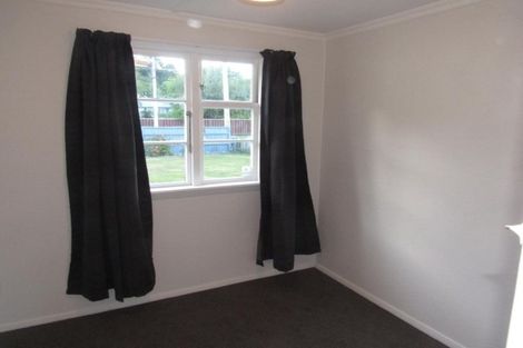 Photo of property in 5 Dover Road, Wainuiomata, Lower Hutt, 5014