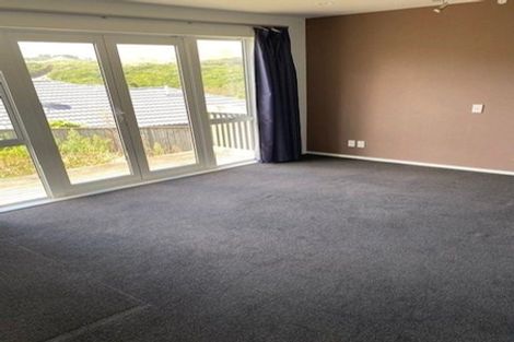 Photo of property in 43 Tongariro Drive, Aotea, Porirua, 5024