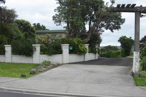 Photo of property in 23 Roberts Road, Matakatia, Whangaparaoa, 0930