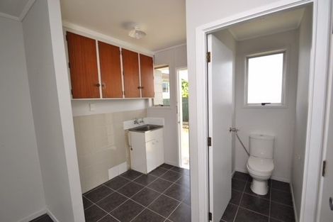Photo of property in 17 Sabot Place, Massey, Auckland, 0614