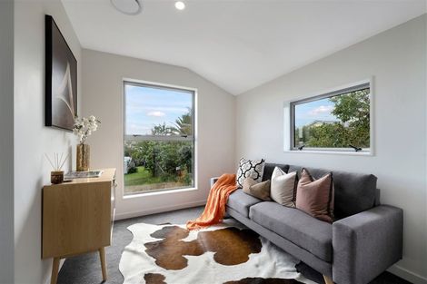 Photo of property in 240e Whitney Street, Blockhouse Bay, Auckland, 0600