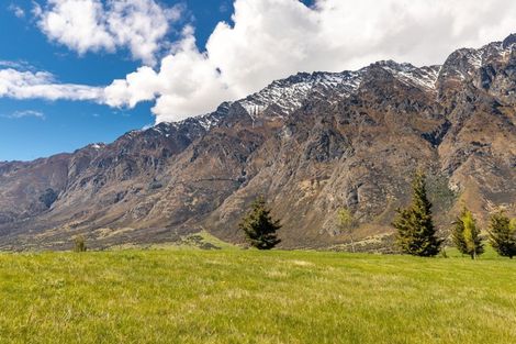 Photo of property in 33 Cappie Drive, Jacks Point, Queenstown, 9371