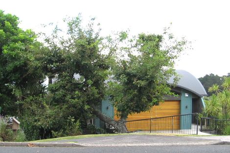 Photo of property in 2/58 Palmerston Road, Birkenhead, Auckland, 0626