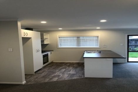 Photo of property in 2/10 Heath Street, Saint Andrews, Hamilton, 3200