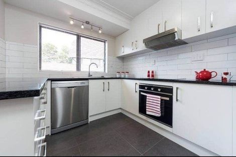 Photo of property in 9 Goodwood Drive, Goodwood Heights, Auckland, 2105