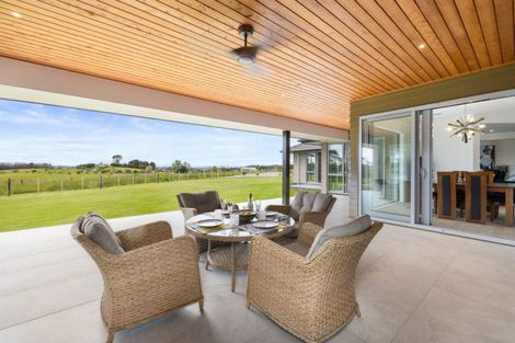 Photo of property in 15 Magnolia Tree Way, Kerikeri, 0294