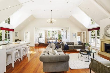 Photo of property in 5a Raroa Road, Kelburn, Wellington, 6012