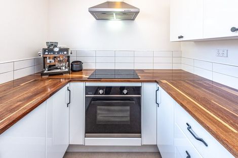 Photo of property in 3 Carlton Avenue, Gonville, Whanganui, 4501