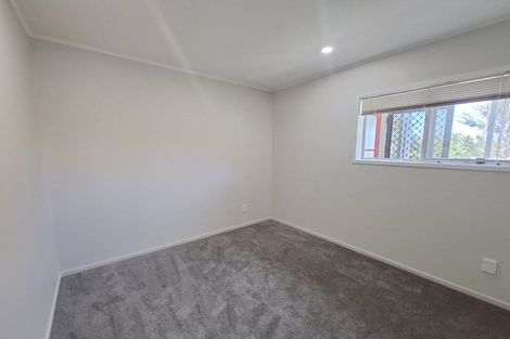 Photo of property in 1/5 Tobruk Crescent, Milford, Auckland, 0620