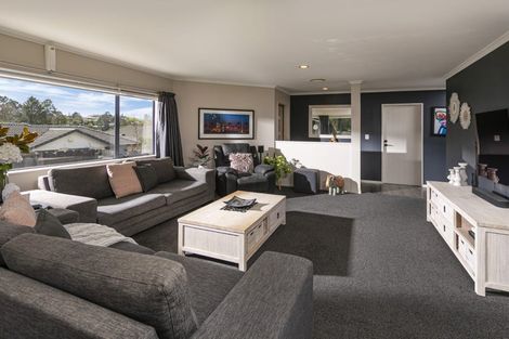 Photo of property in 51 Jadewynn Drive, Massey, Auckland, 0614