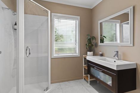 Photo of property in 28 Cotter Street, Greytown, 5712