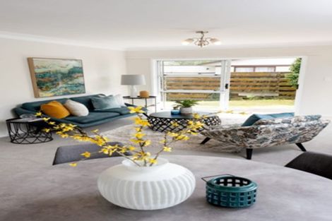 Photo of property in 2/24 Highland Park Drive, Highland Park, Auckland, 2010