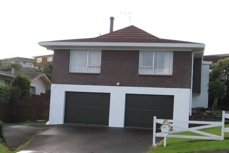 Photo of property in 3 Robbies Road, Shelly Park, Auckland, 2014