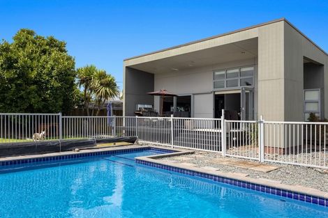 Photo of property in 22 Awatapu Drive, Whakatane, 3120