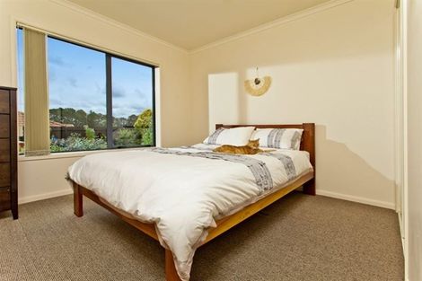 Photo of property in 13 Chelmsley Avenue, Henderson, Auckland, 0612
