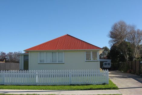 Photo of property in 6 Clifton Street, Bulls, 4818