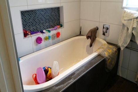 Photo of property in 16 Routly Avenue, Pukekohe, 2120