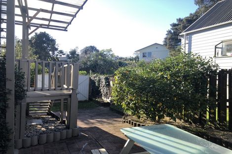 Photo of property in 4/172 Beach Haven Road, Beach Haven, Auckland, 0626
