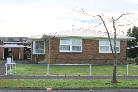 Photo of property in 30 English Street, St Andrews, Hamilton, 3200