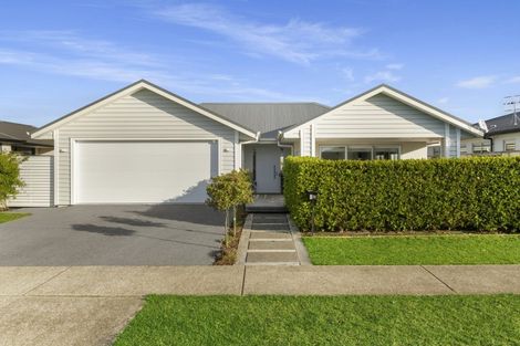 Photo of property in 74 Penetaka Heights, Pyes Pa, Tauranga, 3112
