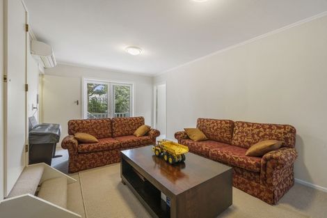 Photo of property in 7 Saint Johns Terrace, Tawa, Wellington, 5028