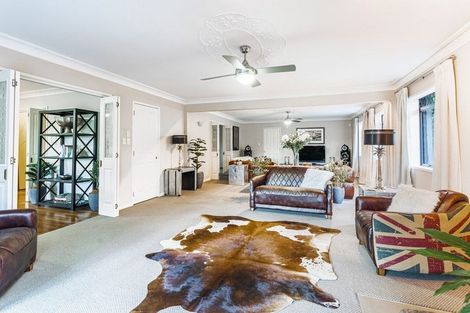 Photo of property in 190 Lonely Track Road, Dairy Flat, 0632