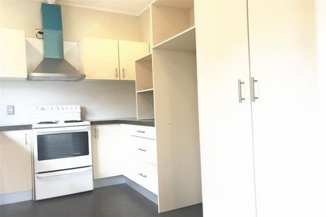 Photo of property in 15a Gill Crescent, Blockhouse Bay, Auckland, 0600