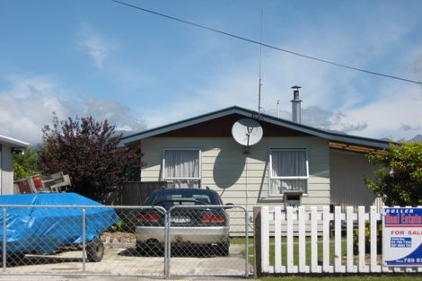 Photo of property in 18 Forbes Street, Westport, 7825