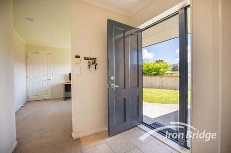 Photo of property in 13 Beaufort Close, Kingsley Heights, Upper Hutt, 5018