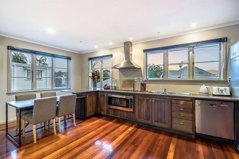 Photo of property in 1/15 Rodney Road, Northcote Point, Auckland, 0627