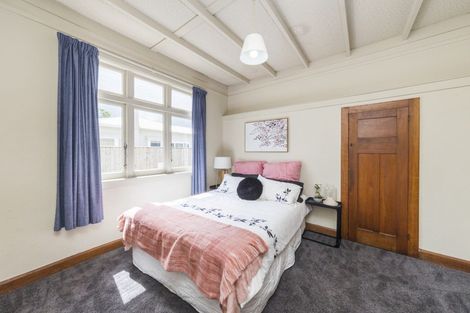 Photo of property in 990 Tremaine Avenue, Roslyn, Palmerston North, 4414