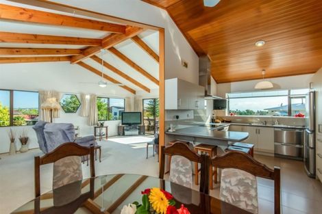 Photo of property in 1 Albert Hall Drive, Red Beach, 0932