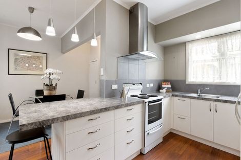 Photo of property in 84 Latham Street, Marewa, Napier, 4110