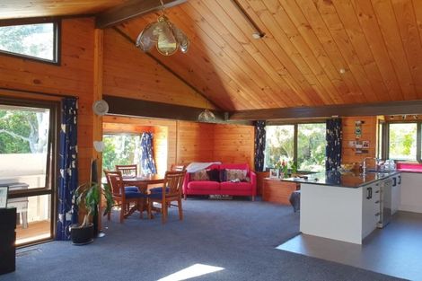 Photo of property in 16 Elder Grove, Whalers Gate, New Plymouth, 4310