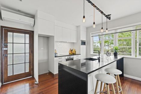 Photo of property in 1/2 Varlene Terrace, Forrest Hill, Auckland, 0620